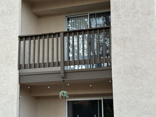 Building Photo - Spacious and Modern 2BR Condo in UTC, San Diego