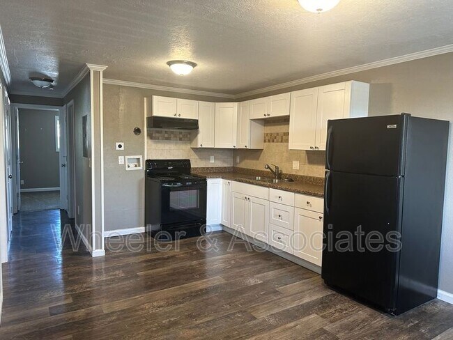 Building Photo - 520 E 4400 S