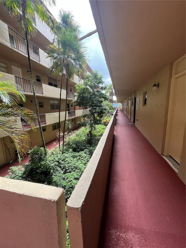Building Photo - 403 NW 68th Ave