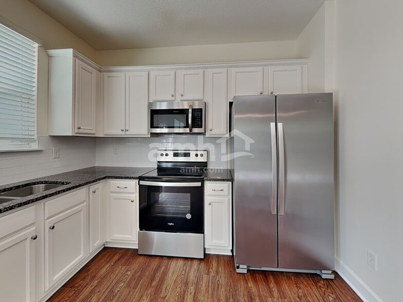 Building Photo - 10323 Marsh Edge Ct