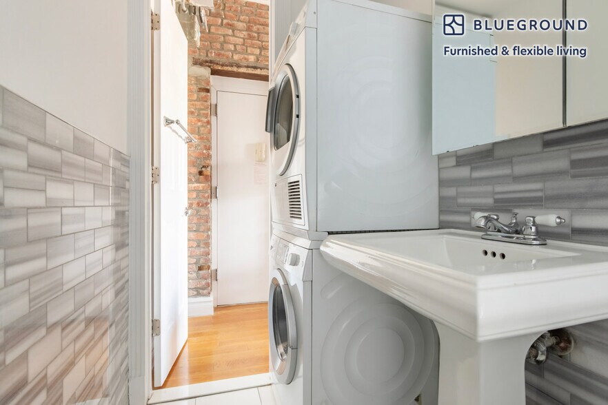 Building Photo - 20 Prince St