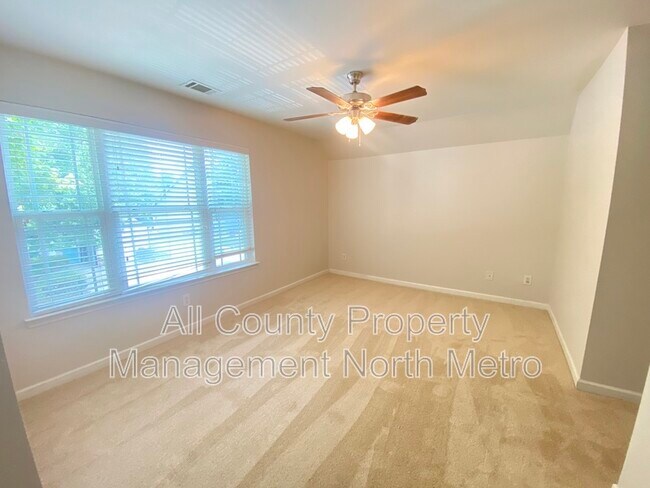 Building Photo - 41 Highland Pointe Cir W