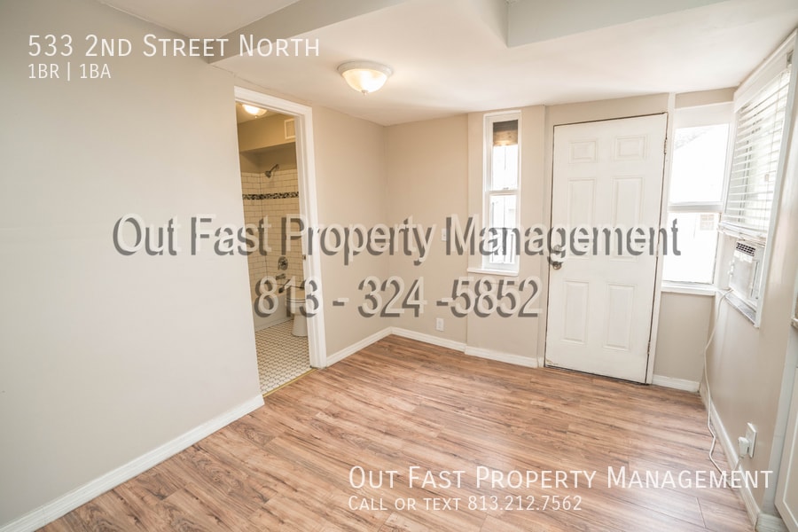 Building Photo - 533 2nd St N