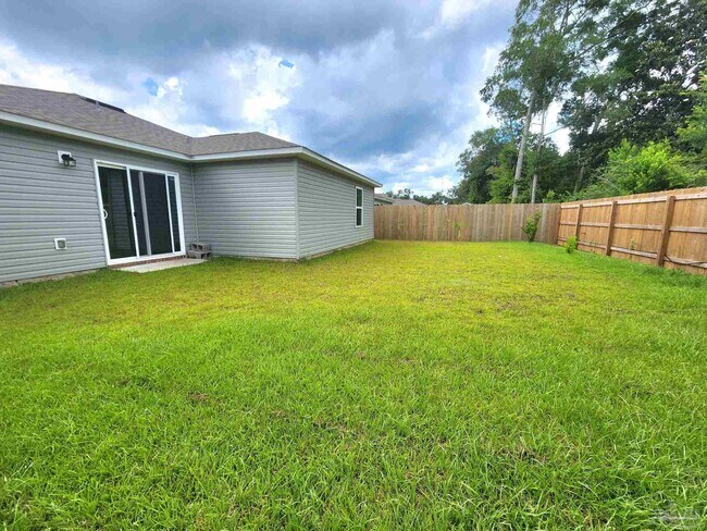 Building Photo - 7840 Maxton Rd