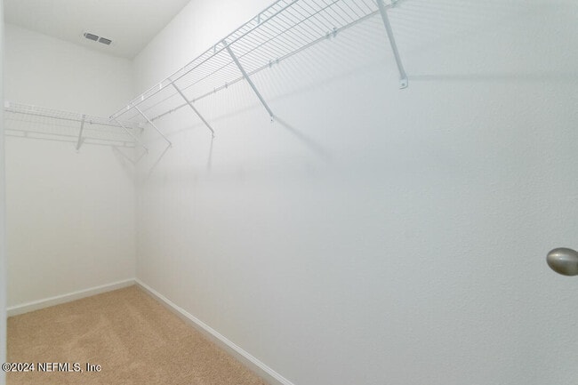 Building Photo - 215 Elmhurst Ln