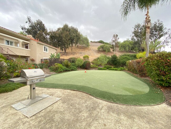 Building Photo - *Special Offer* Beautifully Renovated 1-Be...