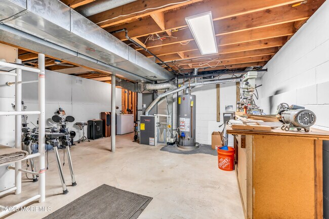 Building Photo - 922 Quincy Dr