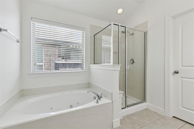 Building Photo - 913 Lovebird Ln