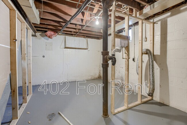 Building Photo - 3220 N 40th St