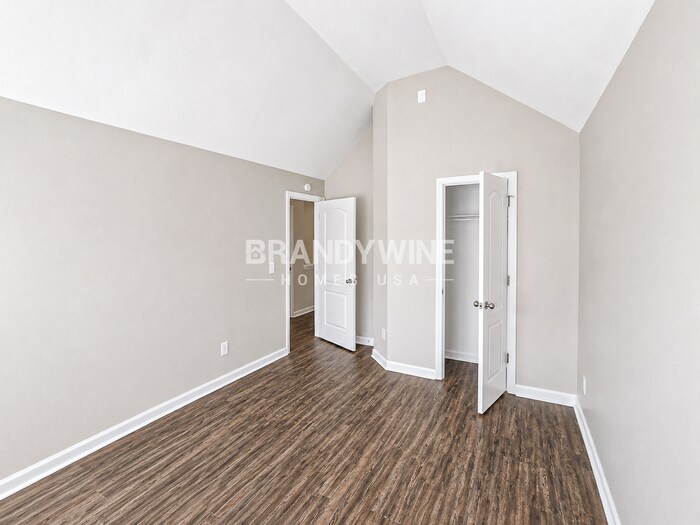 Building Photo - 2456 Quincy Loop