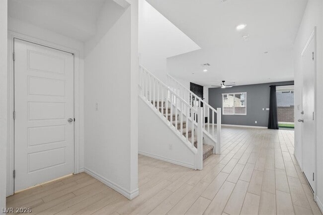 Building Photo - 294 Mount Williamson St