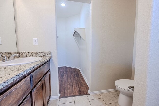 Building Photo - 7 Glass Ranch Rd