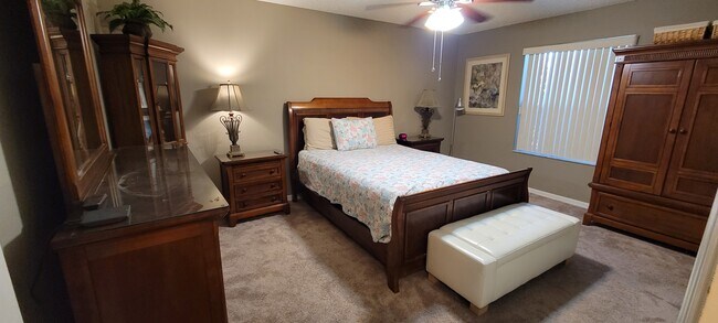 Building Photo - 1267 Mount Vernon Way