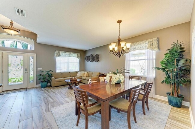 Building Photo - 135 River Enclave Ct