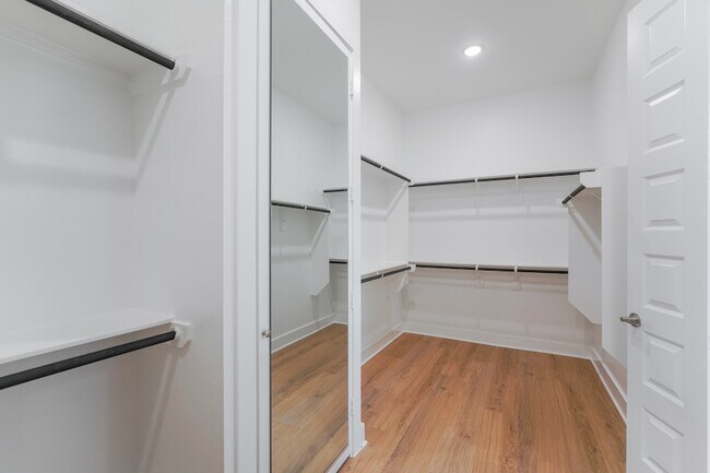 Building Photo - 28156 Graywood Dr