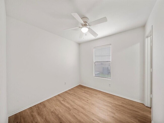 Building Photo - 526 Enchanted Springs Dr