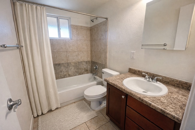 Building Photo - 2861 N Columbus Blvd