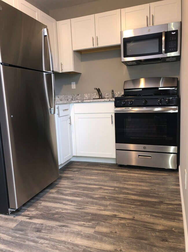 Building Photo - 100 Arlington Way