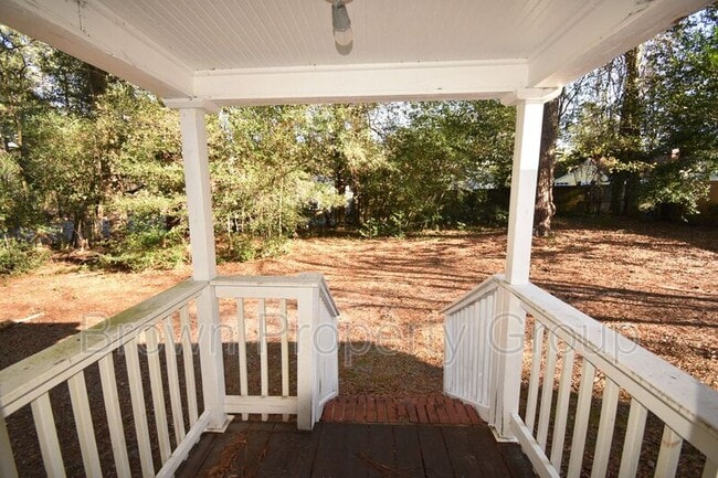 Building Photo - 618 Pearl St