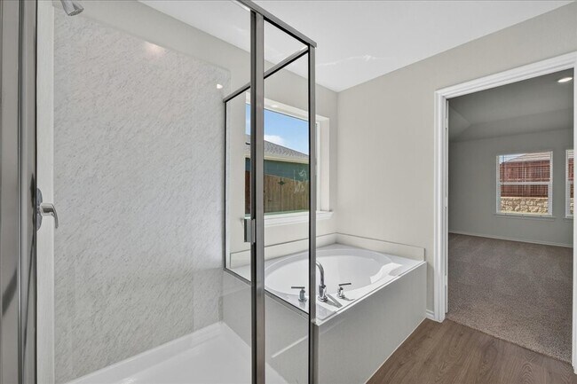Building Photo - 717 Sweet Pea Dr