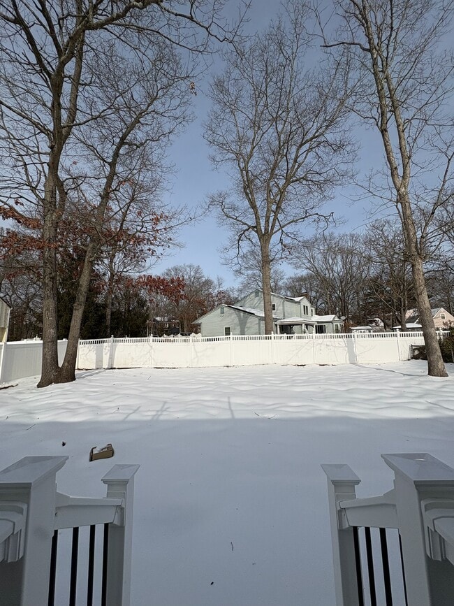 Building Photo - 516 Delaware Ave