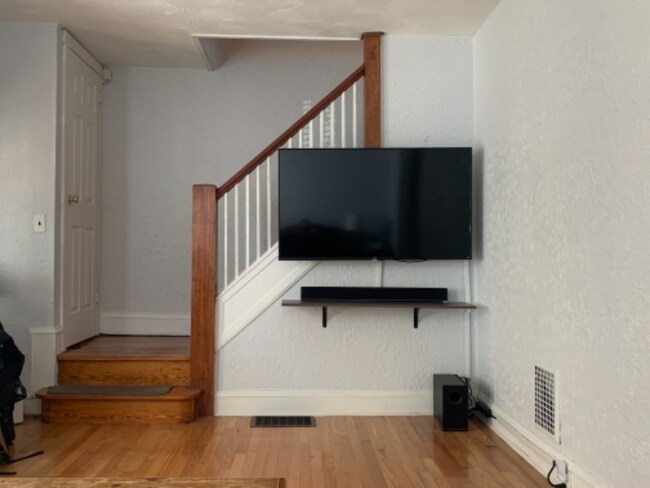 Building Photo - 226 Geddes St
