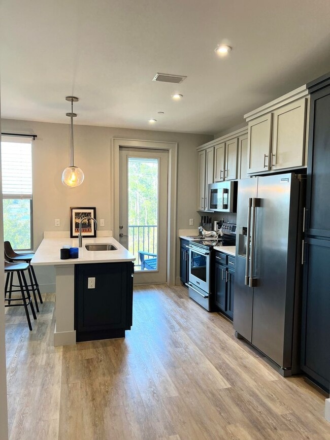 Building Photo - 2501 Bienville Blvd