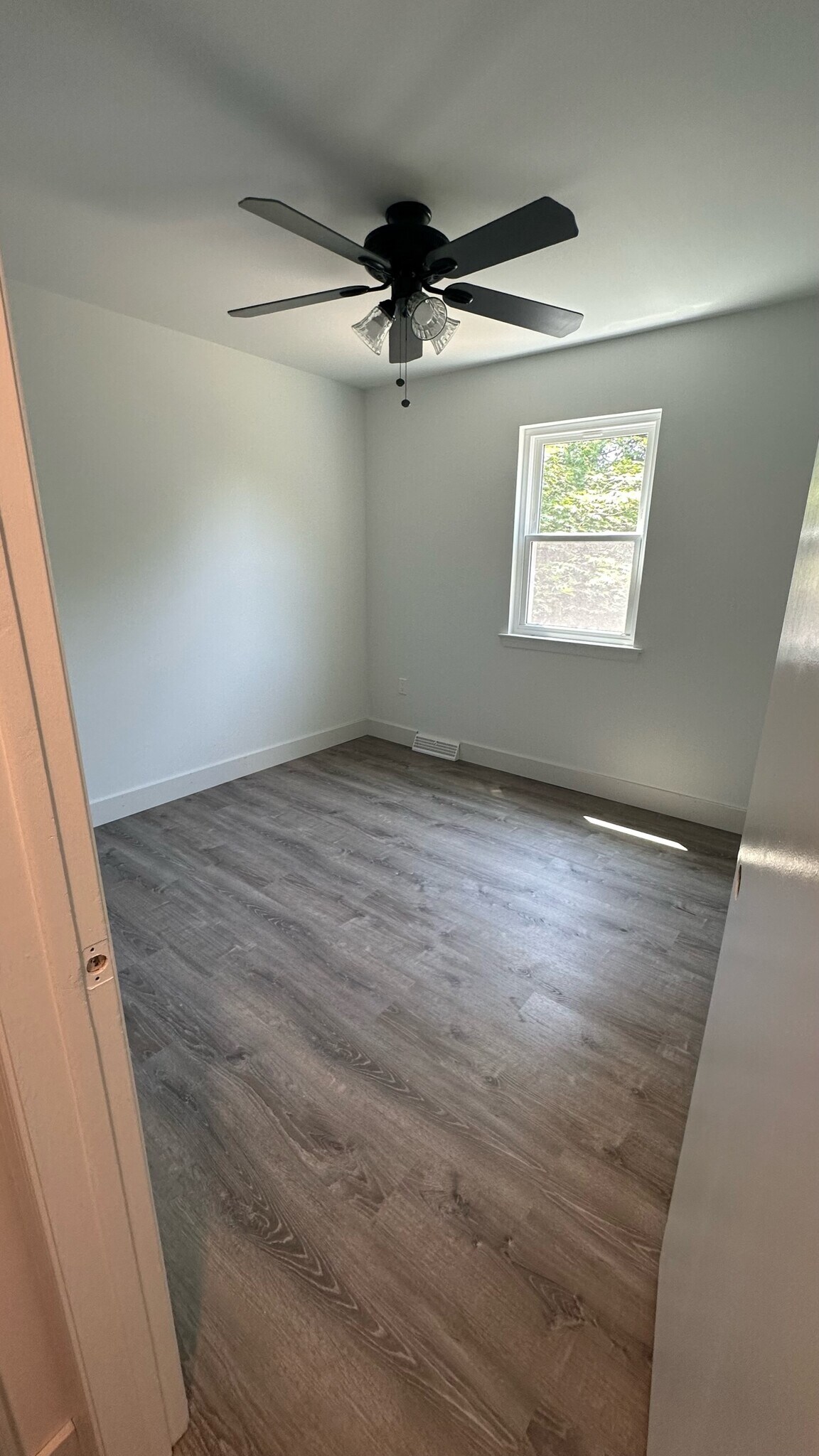 Bedroom 3 - 2016 Hale Ct