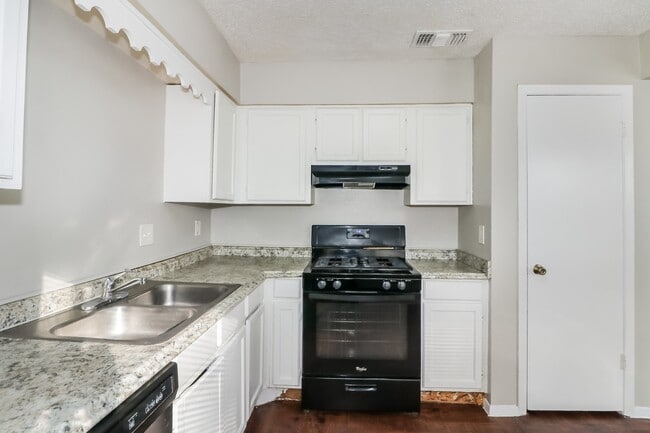 Building Photo - 7506 Tetela Dr