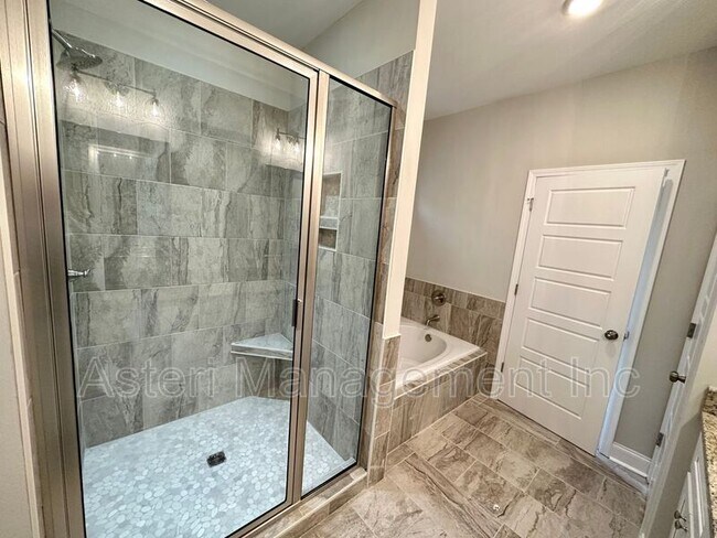 Building Photo - 107 Lasso Drive