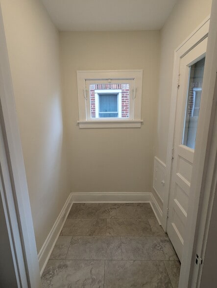 Building Photo - 1510 Wood Rd