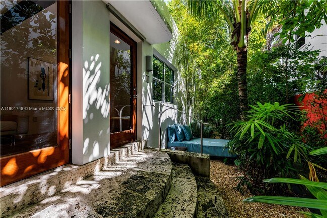 Building Photo - 226 Jefferson Ave