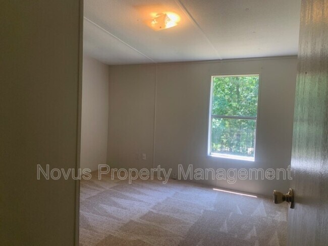 Building Photo - 221 Oakleigh Dr