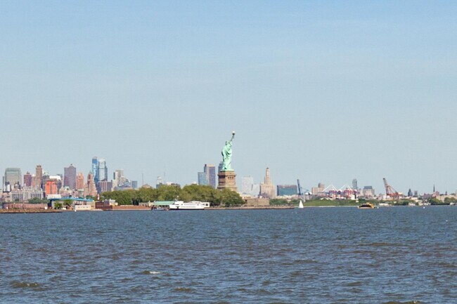 Building Photo - 4 Constellation Pl