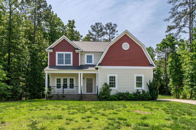 Building Photo - Beautiful Rental in The Highlands – Spacio...