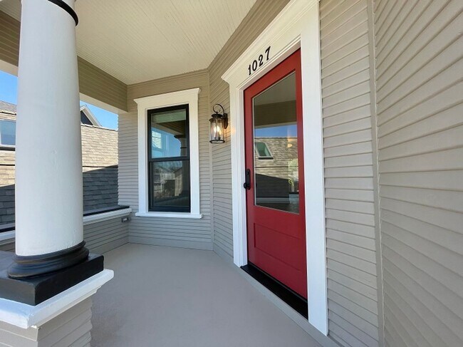 Building Photo - Charming Remodeled Napa Victorian – 2 Bed / 1 Bath