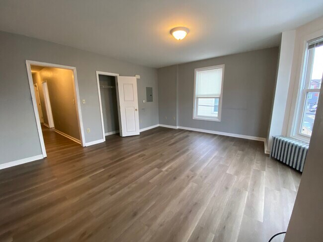 Primary Photo - 420 New St