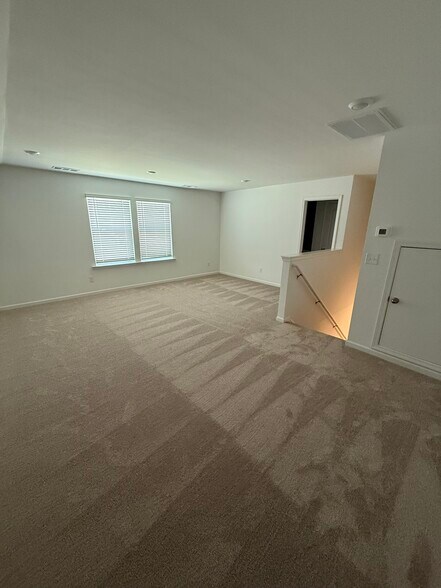 2nd Floor Loft - 208 Overton Dr