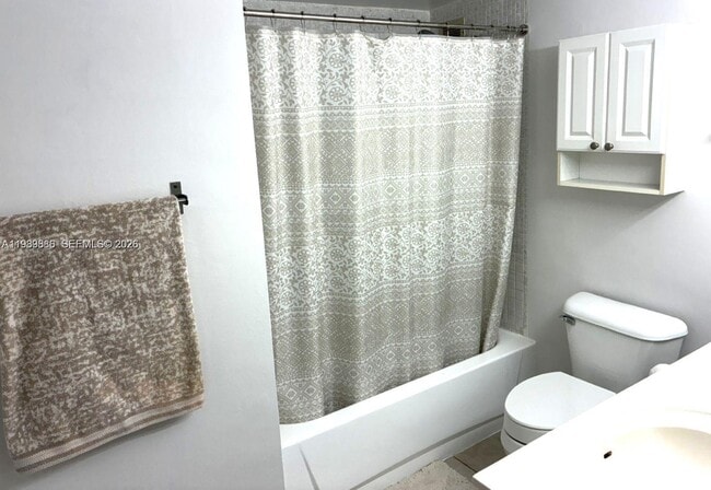 Building Photo - 1000 West Ave