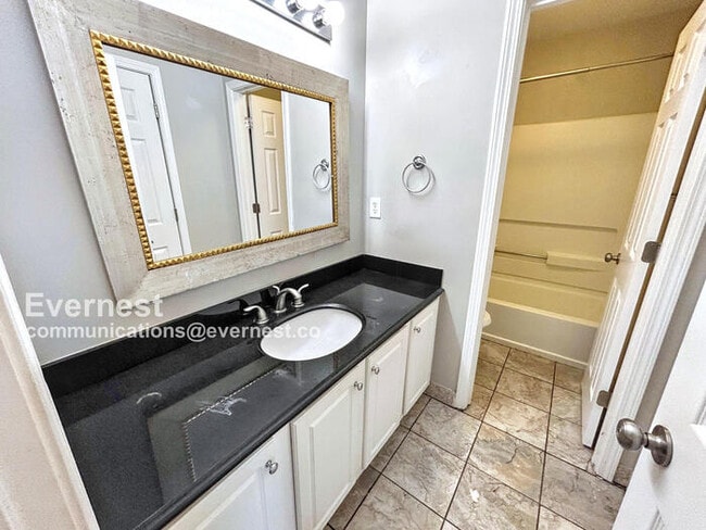 Building Photo - 3567 Montwood Ct