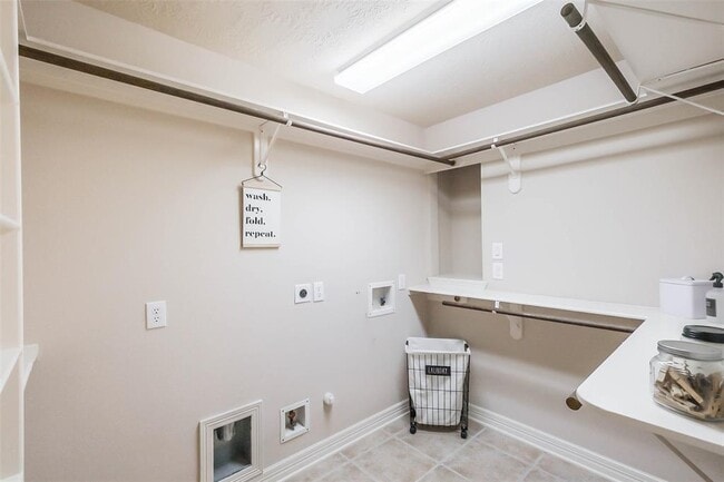 Building Photo - 12411 Santiago Cove Ln