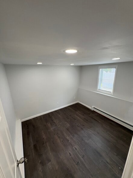 Building Photo - 16 Longford St