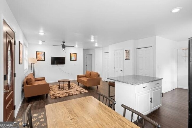 Building Photo - 2533 Godfrey Dr NW