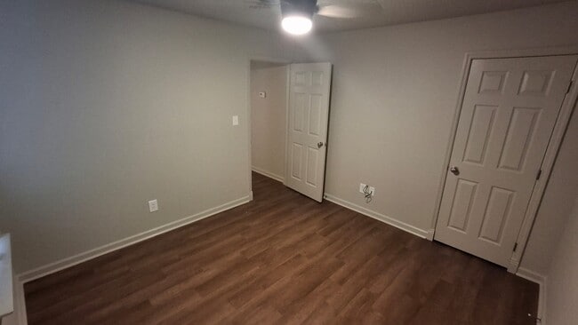 Building Photo - 2616 Slate Dr SW