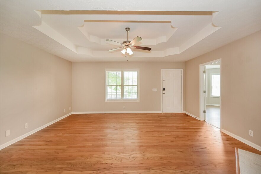 Building Photo - 165 Brookview Cir