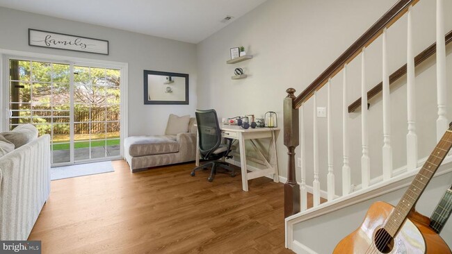 Building Photo - 303 Hilltop Ct