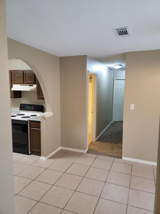 Building Photo - 4554 Northpointe Pl