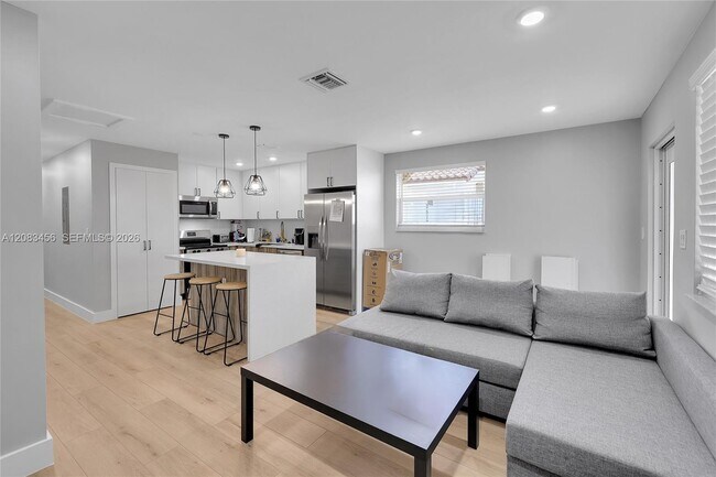 Building Photo - 3520 SW 88th Pl