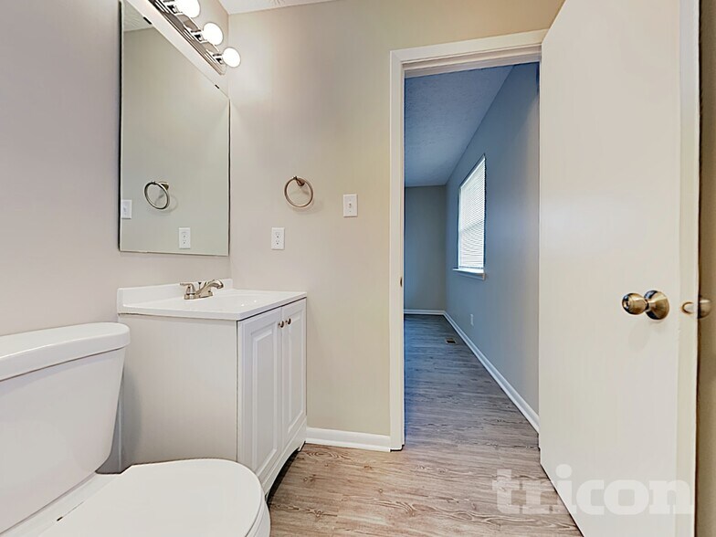 Building Photo - 8605 Lighthorse Dr