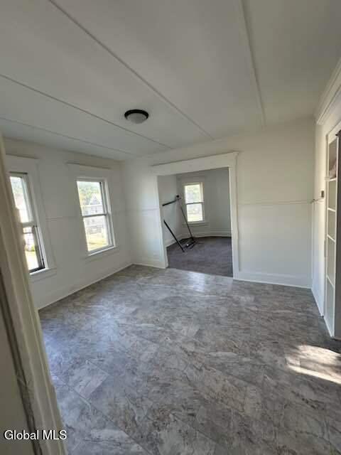 Building Photo - 169 Kingsboro Ave